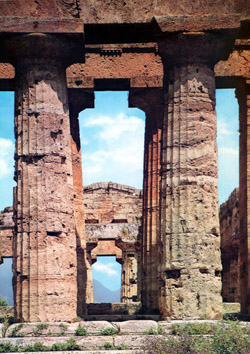 Tempio di Nettuno a Paestum dal lato Ovest