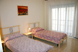 The bedroom with two twin-beds