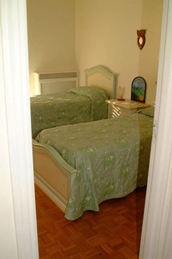 House in Sorrento: Large Bedroom with two single beds of Lauro House in Sorrento