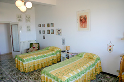 Sorrento Accommodation: The Bedroom with two single beds of Chiara Accommodation in Sorrento
