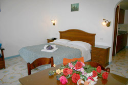 The other side of the double room of Cinzia apartment n� 7 in Positano centre