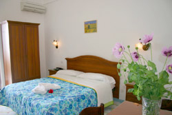 The double room of Colomba apartment at Positano