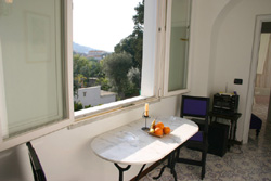 The small living-room of Emilia apartment in Sorrento centre
