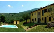 The country house Fiordaliso with its swimming-pool