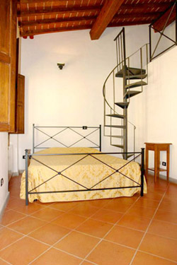 Florence Vacation Lodging: Double Bedroom of Benozzo Lodging in Florence