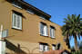 Sorrent Urlaub Wohnungen: Fassade des noblen Gebäudes in Sorrent wo die Kalimera Wohnungen gelegen sind